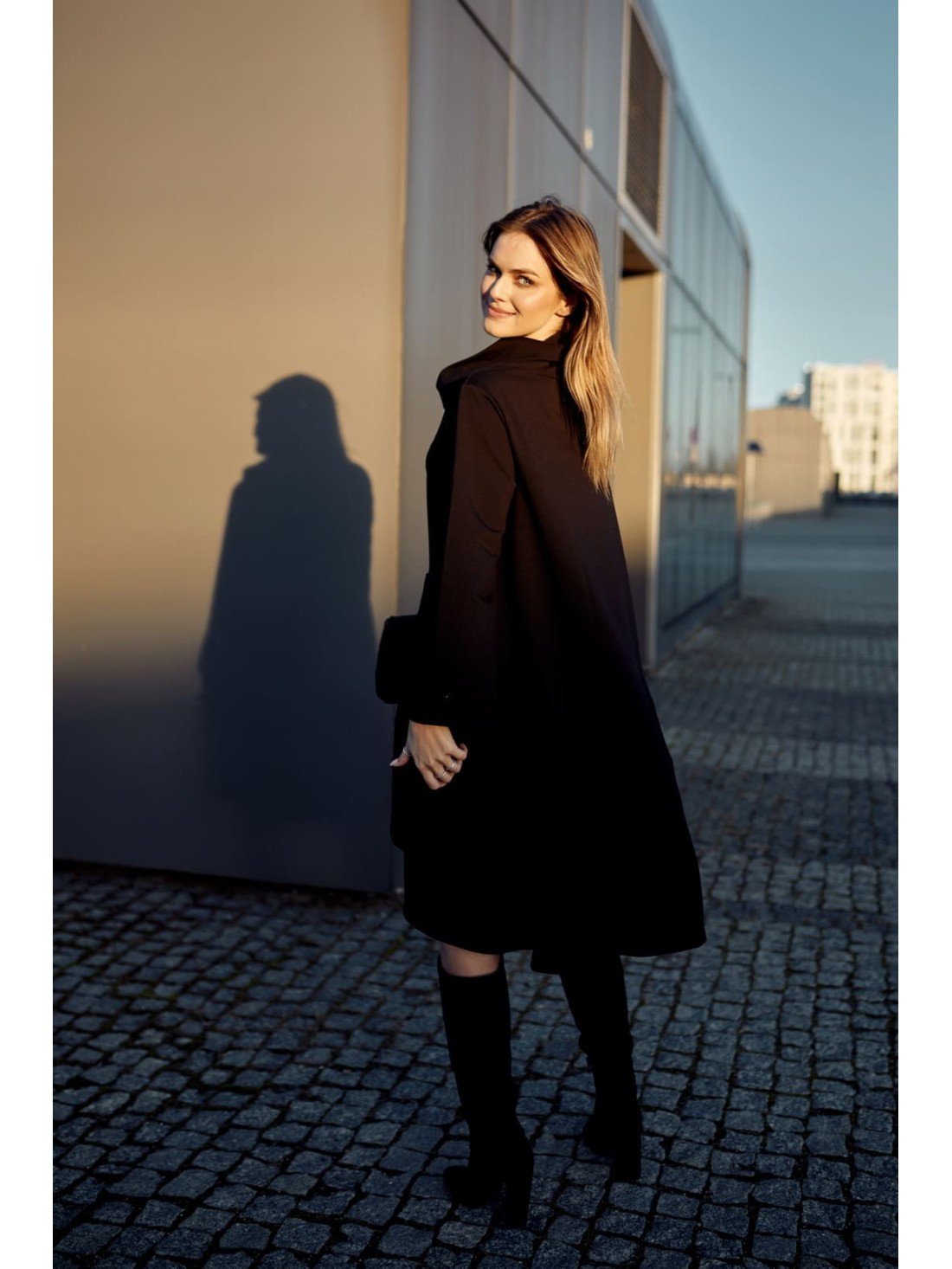 Trapezoidal dress with a wide turtleneck, black FI699 - Online store - Boutique